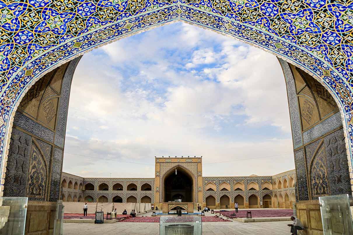 محوطه مسجد جامع عتیق شیراز