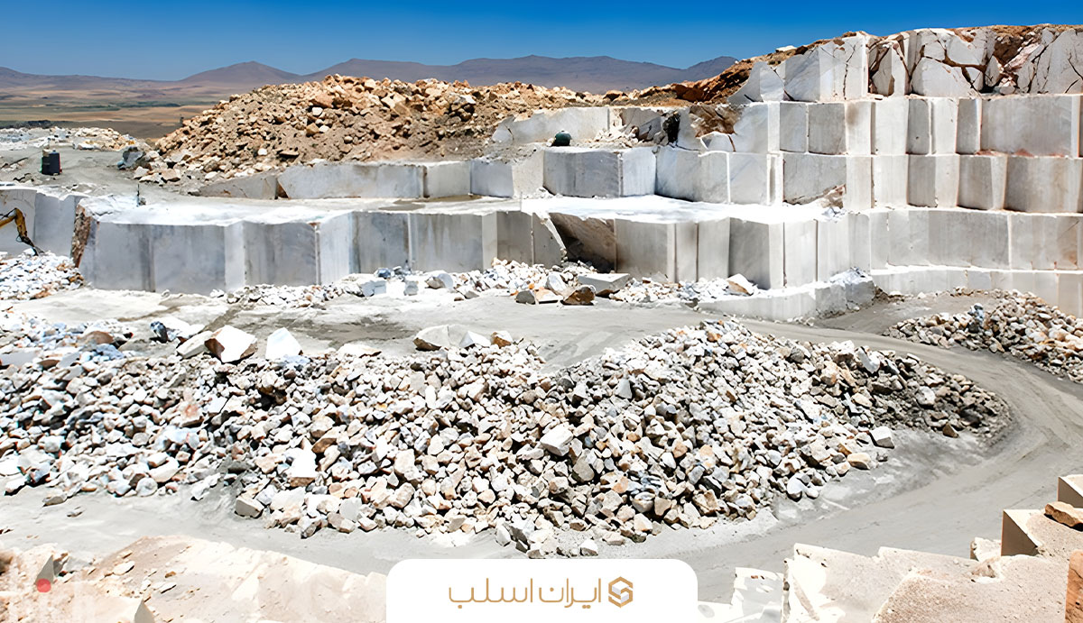 معدن آباده